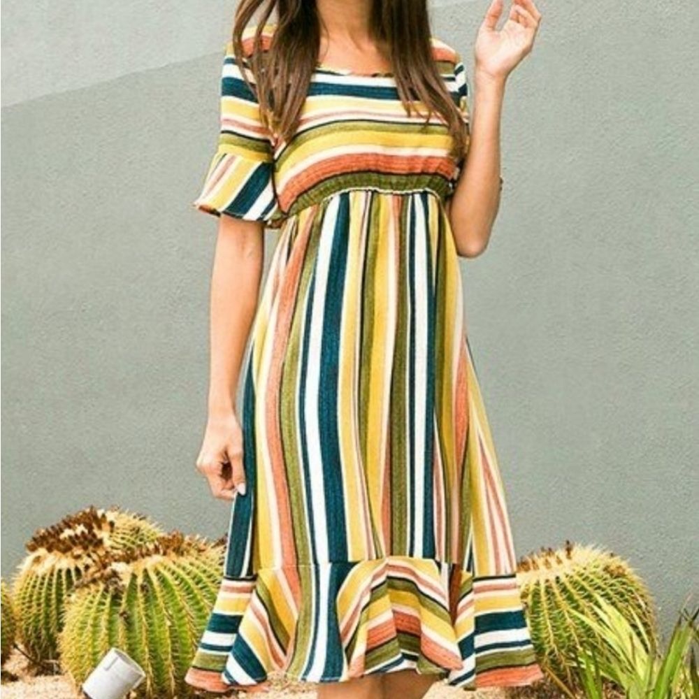 NWOT -Bold stripped mid dress with ruffle sleeves